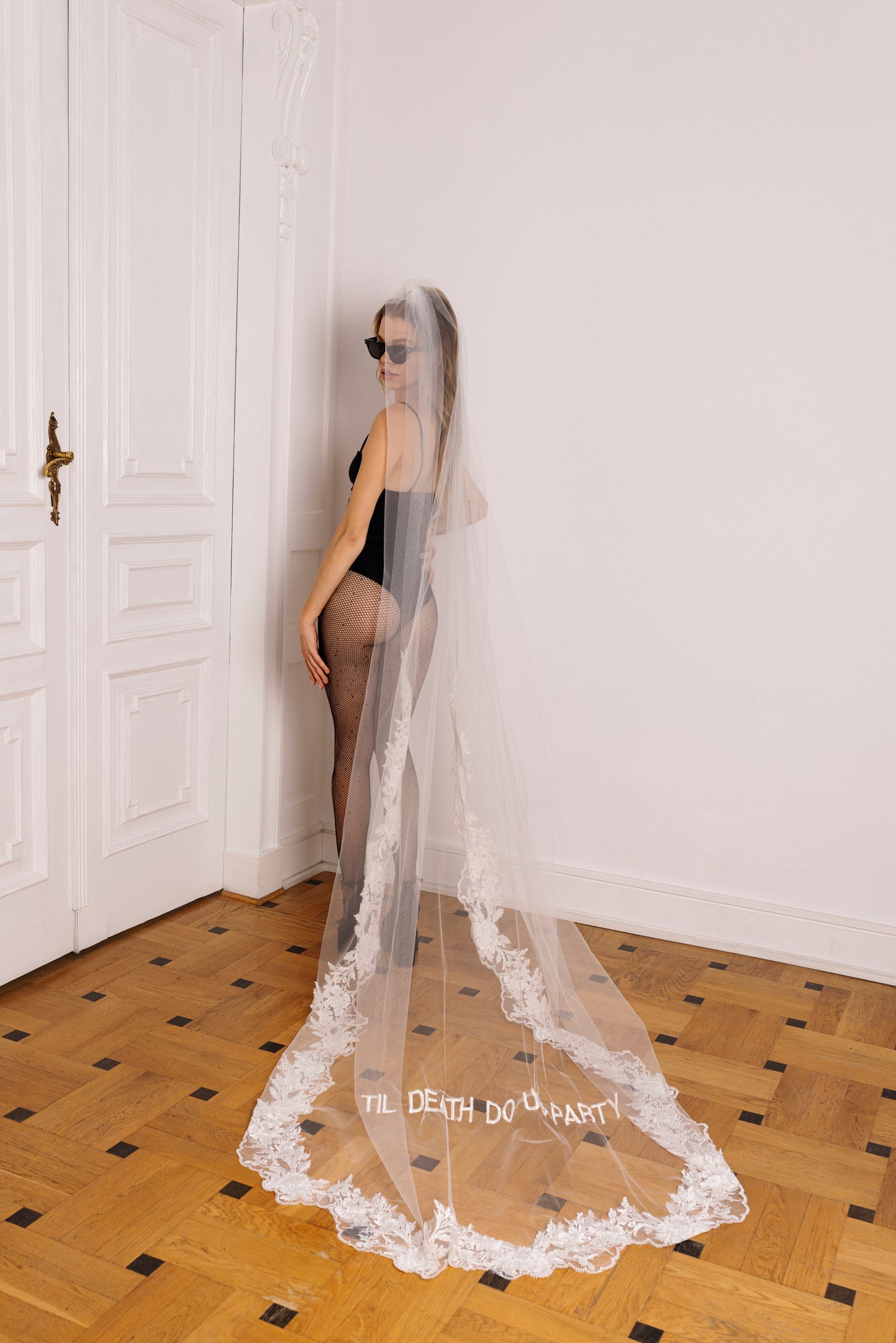 TIL THE DEATH TO US PARTY veil