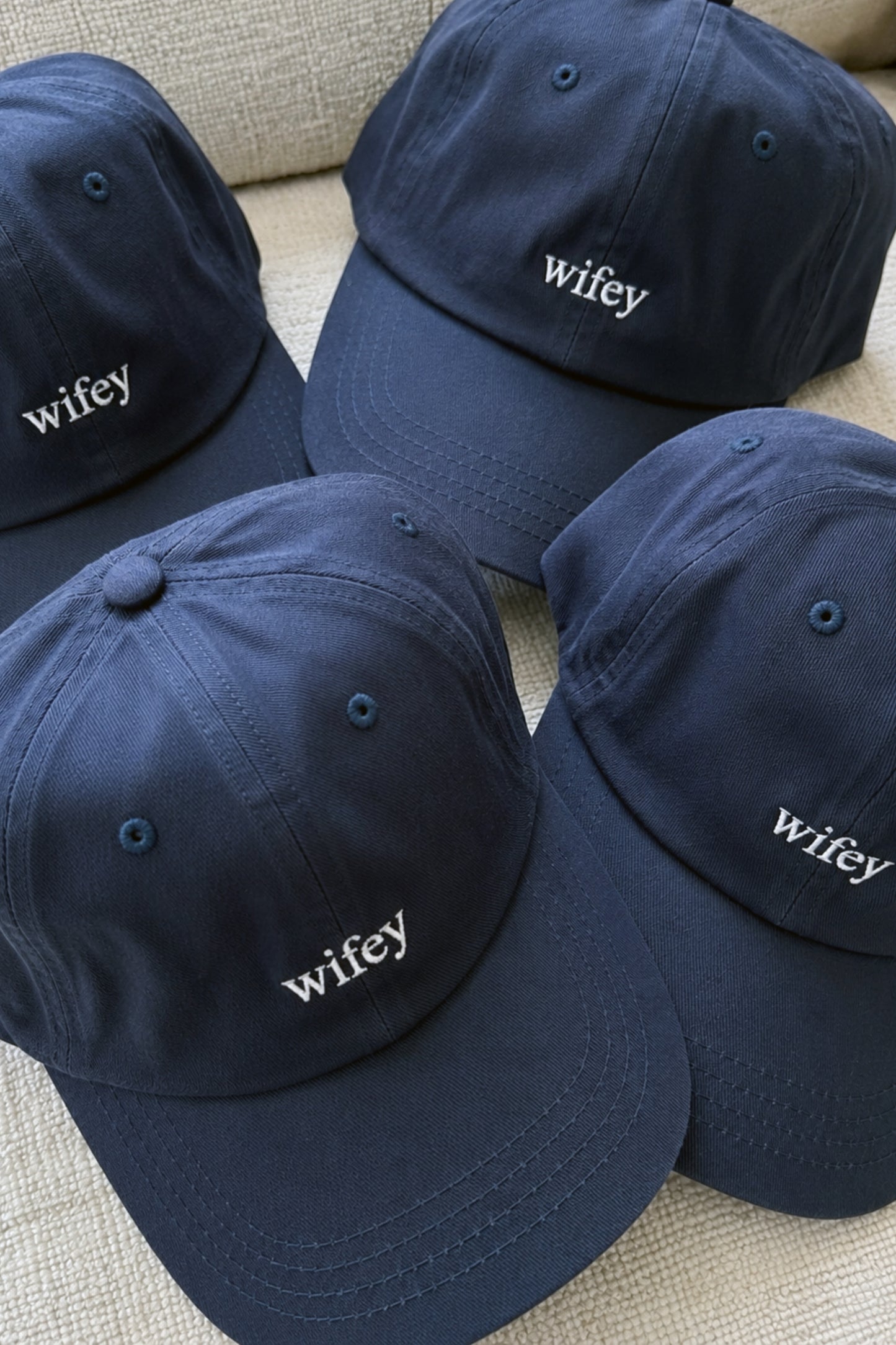 Czapka z daszkiem WIFEY